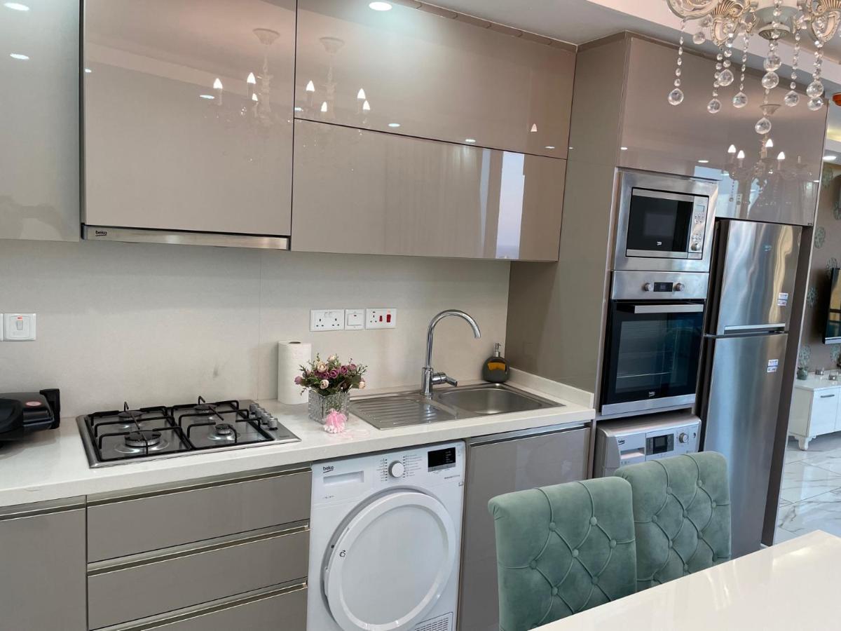 Elegant 2+1 Flat In The Heart Of Kyrenia + Wifi Apartment Ngoại thất bức ảnh