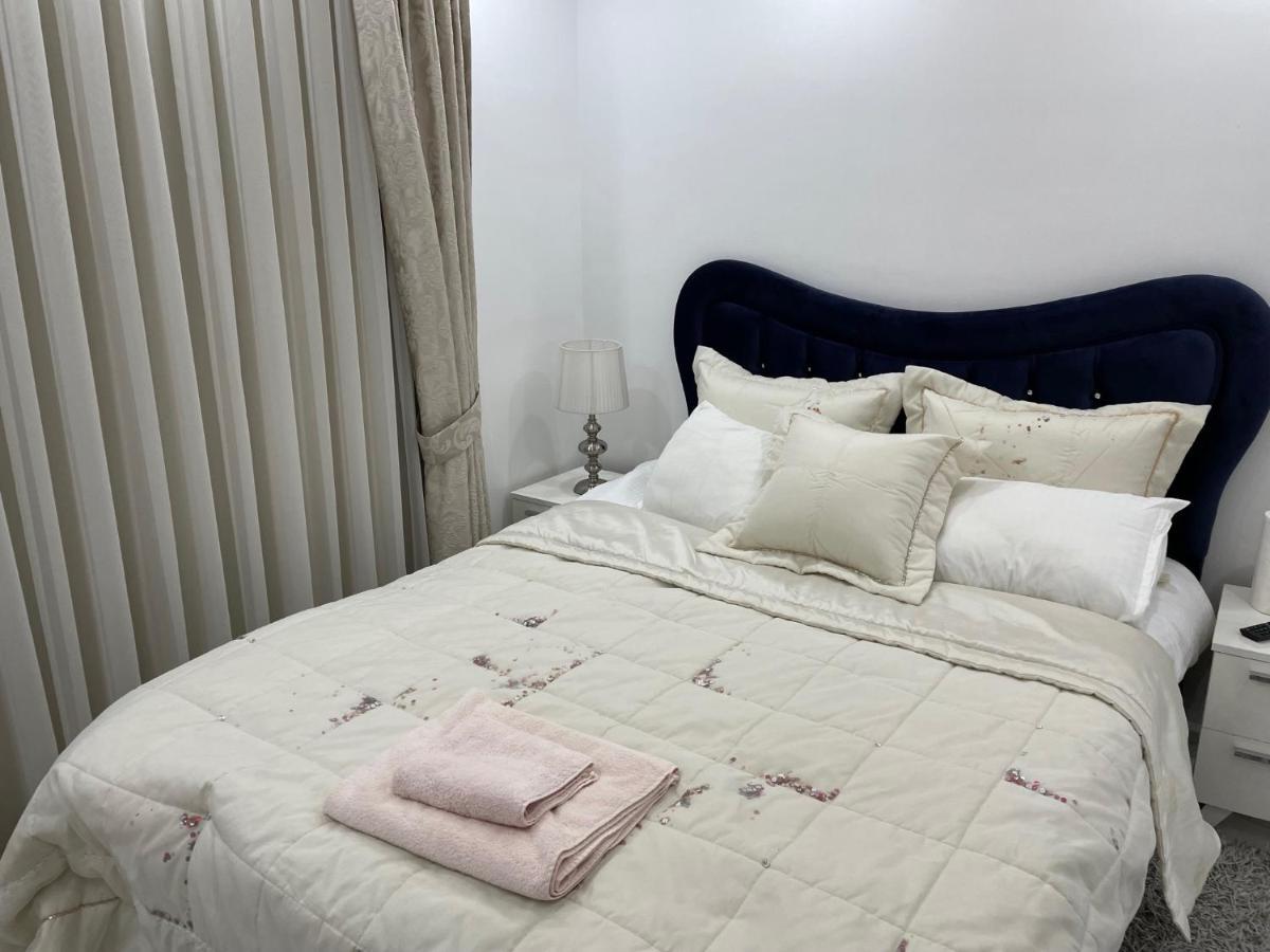 Elegant 2+1 Flat In The Heart Of Kyrenia + Wifi Apartment Ngoại thất bức ảnh