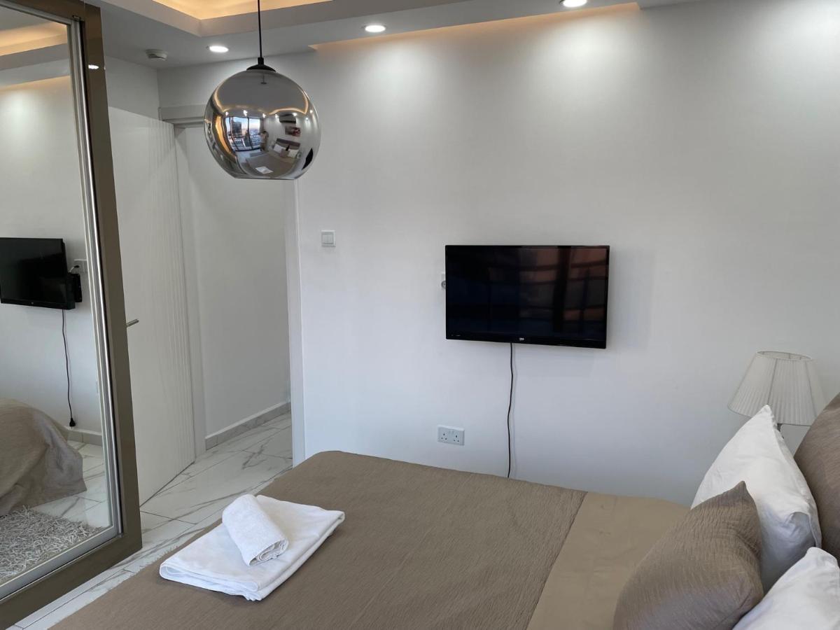 Elegant 2+1 Flat In The Heart Of Kyrenia + Wifi Apartment Ngoại thất bức ảnh